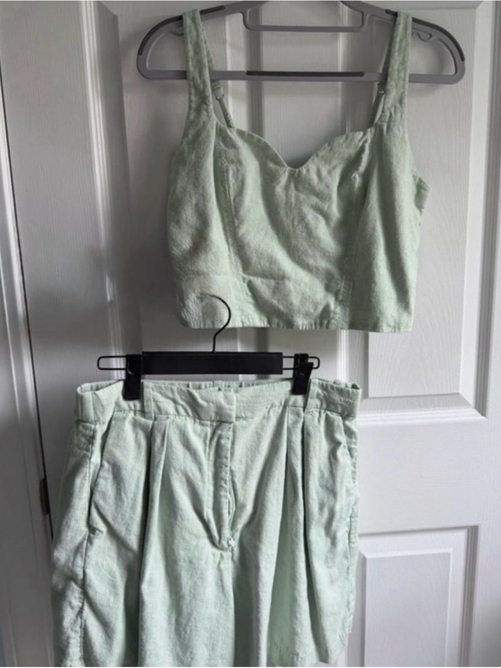 AF Women's Mint Green High-Waist Pleated Shorts